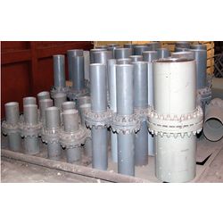 Flanged insulating connections