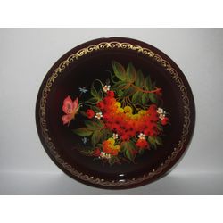 Сувениры из Н.Тагила / Souvenirs from N. Tagil / Tray "Round. Rowan with a moth on black", 17cm