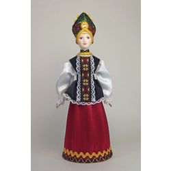 Потешный промысел / Bambola ricordo in porcellana "Costume festivo tradizionale da bambina"