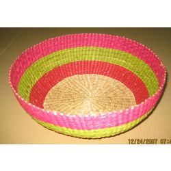 Wicker round baskets of different colors