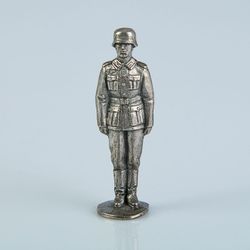 The tin soldier, "a German Sergeant-major" (set of 2)