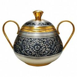 Северная чернь / Sugar bowl made of silver with gilding