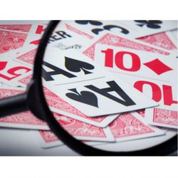 GamesDealer / Thẻ in hình xe đạp lớn, áo sơ mi đỏ
