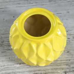 Керамика ручной работы / Table vase "Ball No. 3" 11 cm