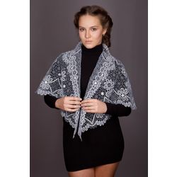 Снежинка / Snowflake / Women's lace drape with decorative ornament