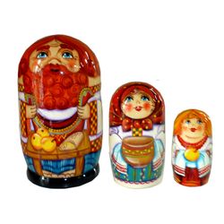 Мастерская подарков / Gift workshop / Matryoshka Apple Spas (grandfather at the table), 11 cm.