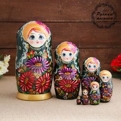 Matryoshka "Chrysanthemum" 7 dolls, dark green dress