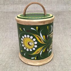 Усадьба Чернаково / Green painted box skolothen