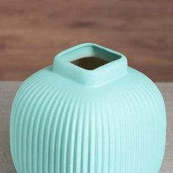 Керамика ручной работы / टेबल फूलदान "मिलान" 18 सेमी