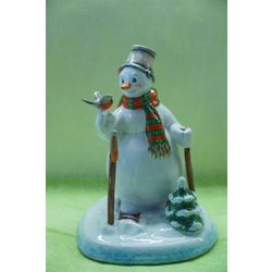 Ярославская майолика / Statuette "Snowman and skis"