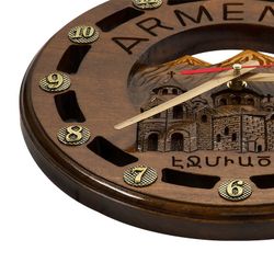 GamesDealer / Reloj tallado 702