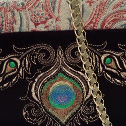 Торжокские золотошвеи / Velvet bag "Peacock Feather"
