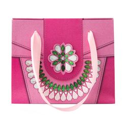Gift set of chocolates in her purse "Eid al-Fitr"