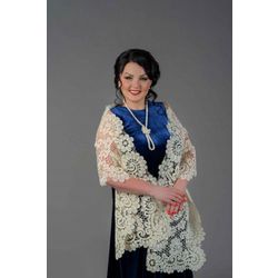 Снежинка / Snowflake / Lace scarf with a pattern of leaves and flowers