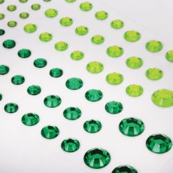 Kendinden yapışkanlı yapay elmaslar "Yuvarlak", 6-15 mm, 80 adet, Yeşil / açık yeşil, sırtlı, HAZİNE ADASI