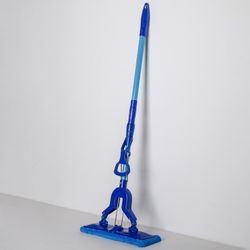 Доляна / Shaft / Mop flat with folding wring, telescopic handle 102-130 cm, microfiber attachment 35 × 12 cm, color blue