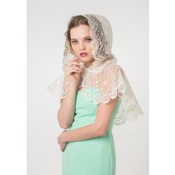 Lace drape hoodie "Gentle"