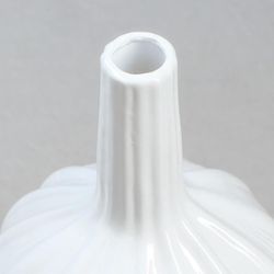Керамика ручной работы / Table vase "Keeper"