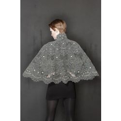 Снежинка / Snowflake / Women's lace drape with a shawl collar