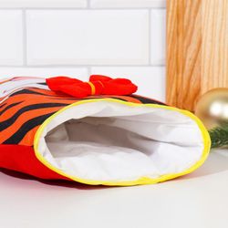 Сималенд / Warmer "Tiger with a bow"
