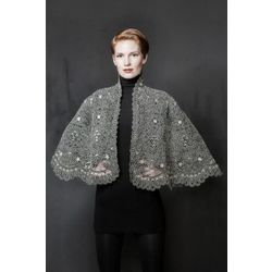 Снежинка / Snowflake / Women's lace drape with a shawl collar