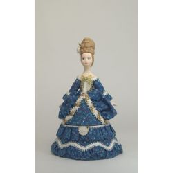 Потешный промысел / Jewelry box "Lady in a flower dress"