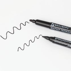 The marker is a permanent (indelible) BRAUBERG bilateral, BLACK, round tip 2-4 mm
