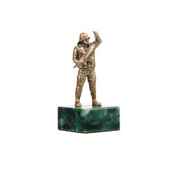 Золотая антилопа / Figurine "Fisherman" on the stone