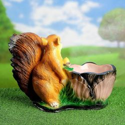 Хорошие сувениры / Figurentöpfe "Eichhörnchen"