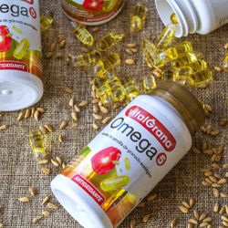 Omega 5 Organic Pomegranate seed Oil