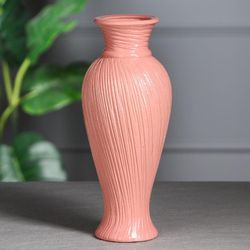 Керамика ручной работы / Table vase "Coquette"