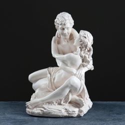 Хорошие сувениры / Figure "Lovers on a stone average"
