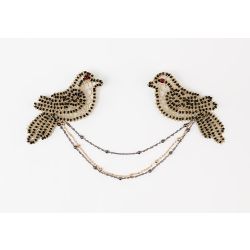 Lacy brooch “Goldfinch” gold with black, Madame Cruje