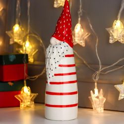 Сималенд / Souvenir "Santa Claus red stripe, red cap"