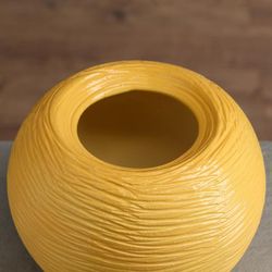 Керамика ручной работы / Table vase "Ball No. 4"