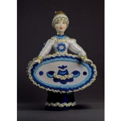 Потешный промысел / Souvenir doll-box "A costume based on the Gzhel ornament."