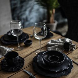 Антикварня / Antique / Gravy boat "Black Pearl"