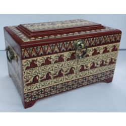 Беломорские узоры / The trunk wood "brown Mezenskaya Rospis"