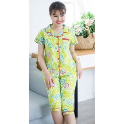 Women's pajamas green with a floral pattern