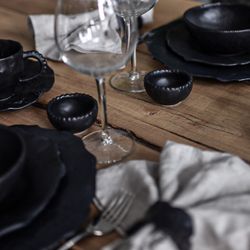 Антикварня / Antique / Gravy boat "Black Pearl"