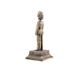 Золотая антилопа / Statuette "Royal Guardsman of Great Britain"
