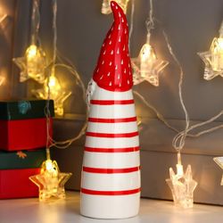 Сималенд / Souvenir "Santa Claus red stripe, red cap"