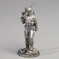The tin soldier, "the airborne radio Operator. Afghanistan 1986"