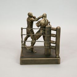 Vernissage of History / Ring composition