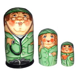 Мастерская подарков / Gift workshop / Doctor matryoshka, 13 cm.