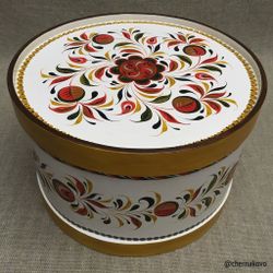 Усадьба Чернаково / Hộp sơn trắng lớn có nắp