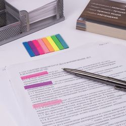 Bookmark adhesive BRAUBERG NEON, plastic, 45х8 mm, 8 colors x 20 sheets in plastic book