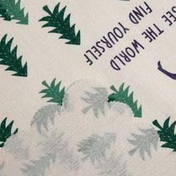 Доляна / 桌布“枞树”