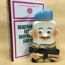 Веселый фарфор / Cheerful porcelain / Porcelain flask "Paratrooper" in the package book "Charter of the USSR Armed Forces"