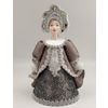 Потешный промысел / Poupée d'intérieur "Une fille en costume marron russe du 18ème - début du 19ème siècle"